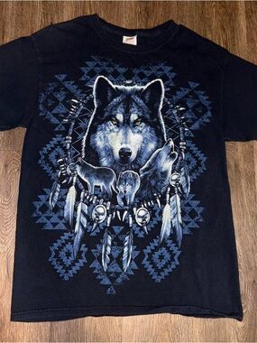 90s Black & blue wolf dream catcher graphic tee